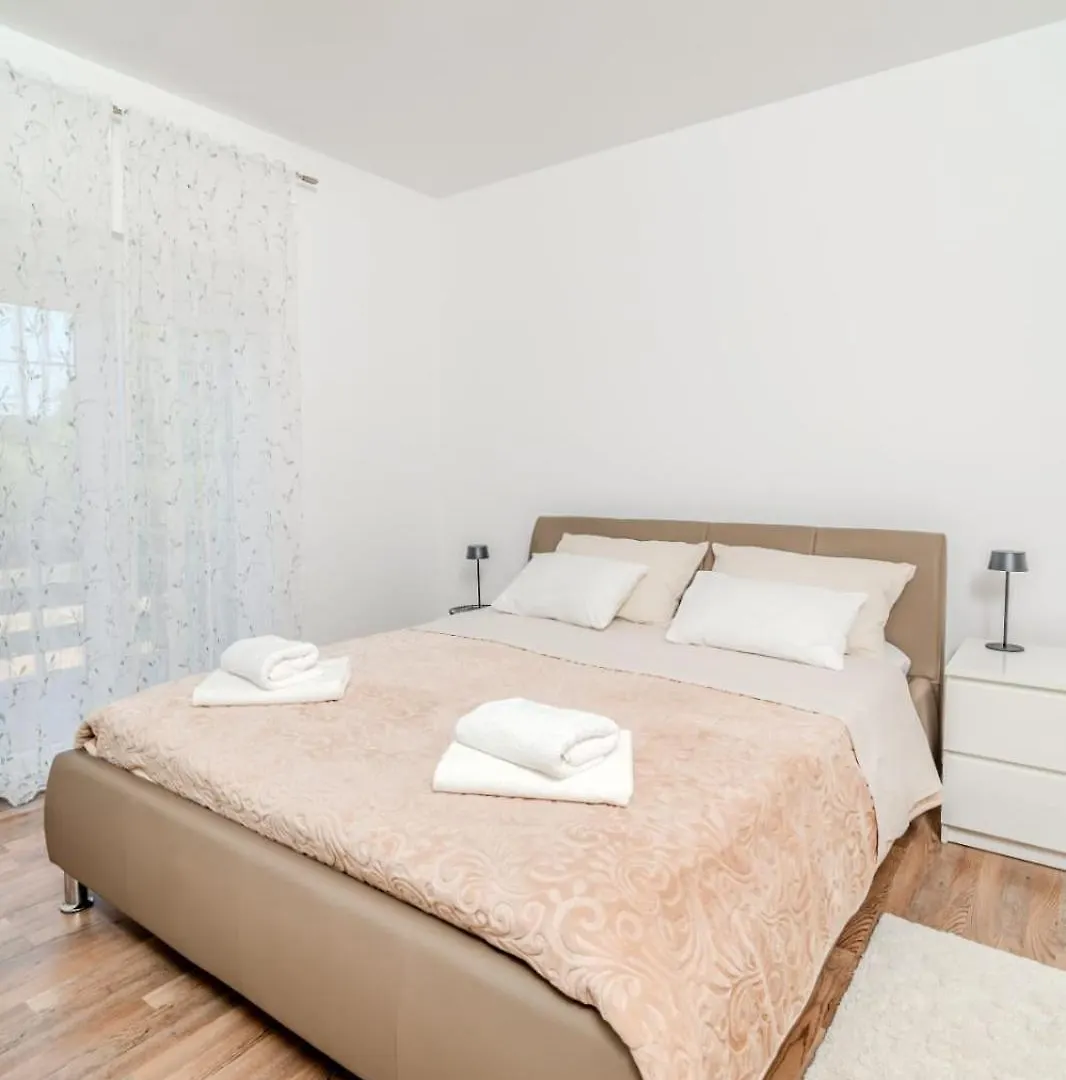 Apartman Lancun Pridraga 0*,