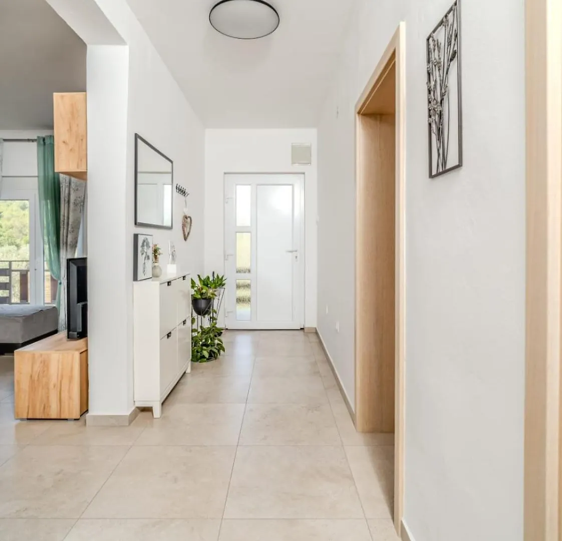 Apartman Lancun Pridraga 0*,  Croácia
